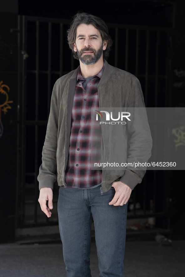 Spanish actor Eduardo Noriega attends 'Los Traductores' photocall at Ocho Y Medio Library on February 19, 2021 in Madrid, Spain.  