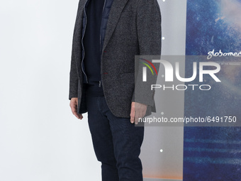 Actor Javier Gutiérrez attends 'Estoy Vivo' photocall at RTVE on March 04, 2021 in Madrid, Spain. (