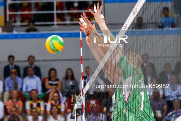 Jani JELIAZKOV(12) of bulgaria is jumping on the net on a  German  hit   in the match Germany -Bulgaria during the final for gold at  Baku 2...