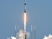  April 7, 2021 - Cape Canaveral, Florida, United States - A SpaceX Falcon 9 rocket carrying the 24th batch of approximately 60 Starlink sate...