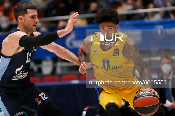 Tyler Dorsey (R) of Maccabi Playtika Tel Aviv and Billy Baron (L) of Zenit St Petersburg in action during the EuroLeague Basketball match be...