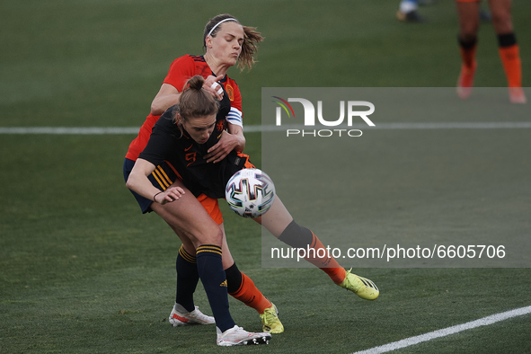 Anna Miedema of Netherlands and Irene Paredes (PSG) of Spain competes for the ball during the Women's International Friendly match between S...