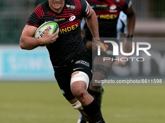 Janco Venter of Saracens runs with the ball during the Greene King IPA Championship match between Saracens and Bedford Blues at Allianz Park...