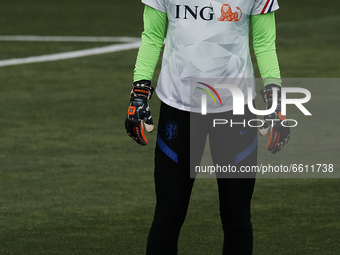 Daphne van Domselaar of Netherlands during the warm-up before the Women's International Friendly match between Spain and Netherlands on Apri...