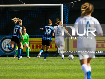 Anna Vera Knol of Empoli Ladies FBC score the third goal during the Women Serie A match between FC Internazionale and Empoli Ladies FBC at S...
