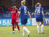 Lineth Beerensteyn (Bayern Munich) gestures during the 2020-21 UEFA Women’s Champions League fixture between Chelsea FC and Bayern Munich at...