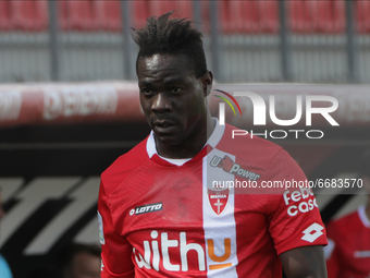 Mario Balotelli of AC Monza in action during the Serie B match between AC Monza and US Lecce at Stadio Brianteo on May 04, 2021 in Monza, It...