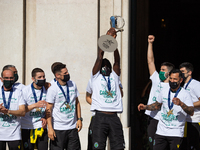 Zicky show the Cup to the Supporters, on May 4, in Lisbon, Portugal.
The Futsal Team of Sporting Clube de Portugal  was received at the Lisb...