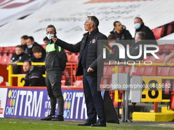 Charlton Athletic manager Nigel Adkins giving instructions to his players during the Sky Bet League 1 match between Charlton Athletic and L...