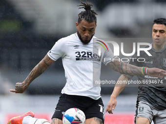 Colin Kazim-Richards of Derby County shoots during the Sky Bet Championship match between Derby County and Sheffield Wednesday at Pride Park...