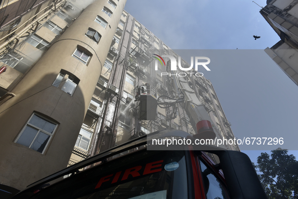 Major fire breaksout at a high rise building in Kolkata, India, 20 May, 2021. Nine fire tenders have rushed to the spot to douse the fire wi...