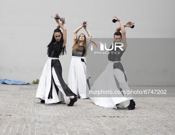 Dancers from the Rajatabla dance company participate in the premiere of the show 'Anemoi', by the Rajatabla Danza company, in the Lavapies s...