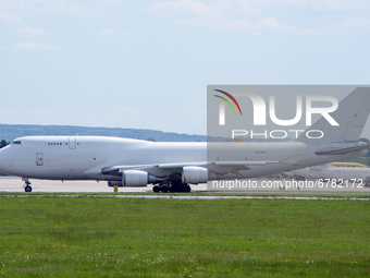CASTLE DONININGTON, UK. JUNE 6TH Kalitta Air Boeing 747-446(BCF) taxiing at East Midlands Airport. Saturday 5 June 2021.  (