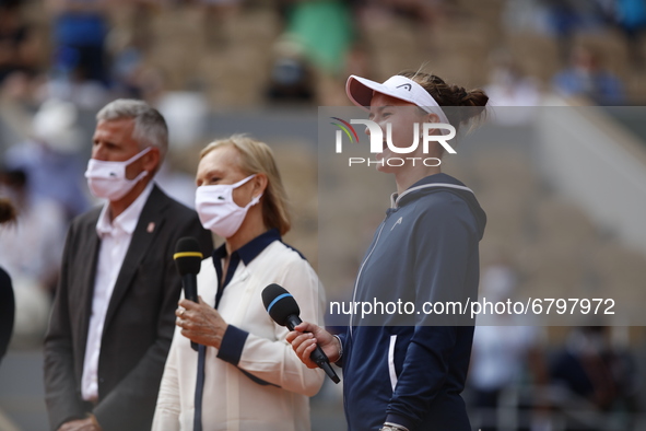 President of the French Tennis Federation (FFT) and former player Gilles Moretton (L) and former tennis player Martina Navratilova (R) congr...