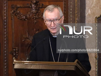 Cardinal Pietro Parolin, Secretary of State of the Holy See, speaks during a  meeting  with Mexico's Mayor Claudia Sheinbaum at City Hall on...