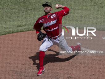 Alemao Hernandez #26 of the Diablos Rojos  pitches  during the match between Diablos Rojos and Monclova Acereros of the  Mexican Baseball Le...
