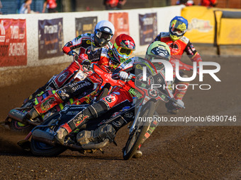   Dan Bewley  (Yellow) on his way to breaking the Peterborough track record as he leads Michael Palm-Toft  (Red) Brady Kurtz  (White) and Sc...