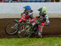   
Charles Wright  (Yellow) chases Hans Andersen (Blue) to help the Aces to a Maximum Points heat win during the SGB Premiership match betwe...