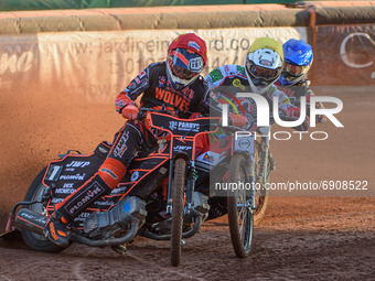  Sam Masters  (Red) leads Richie Worrall  (Yellow) and Broc Nicol  (Blue) during the SGB Premiership match between Wolverhampton Wolves and...