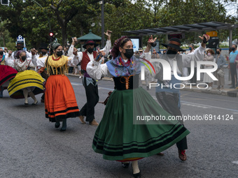 With regional dances and with typical Cantabrian costumes, a parade is held through the streets of Santander to commemorate the Day of Insti...