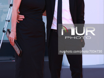 Nikki Butler and Tim Roth attends the red carpet of the movie 