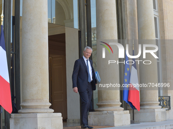 FRANCE – PARIS – POLITICS – GOVERNMENT - COUNCIL OF MINISTERS - French Economy and Finance Minister Bruno Le Maire leaves The Elysee Preside...