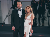 Ben Affleck and Jennifer Lopez attend the red carpet of the movie 