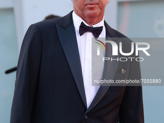 Paolo Sorrentino on the closing ceremony red carpet during the 78th Venice International Film Festival on September 11, 2021 in Venice, Ital...