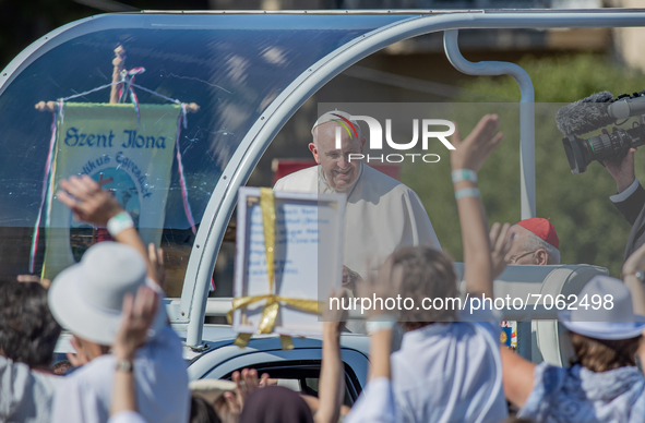 Pope Francis welcomes the catholic crowd before the closing mass on 52nd International Eucharistic Congress at 12. Sept. 2021, Budapest, Hun...