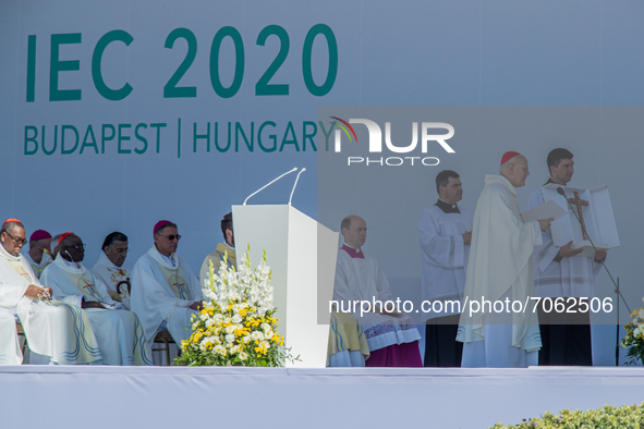 Cardinal Peter Erdő welcome speech to Pope Francis before the closing mass on 52nd International Eucharistic Congress at 12. Sept. 2021, Bud...