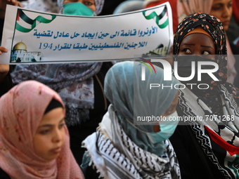 Palestinians take part in a protest against the United States and UNRWA signing a Framework for Cooperation, in Gaza city on September 14, 2...