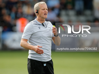  Dave Walder (Falcons head coach) in the warm up for the Gallagher Premiership match between Newcastle Falcons and Harlequins at Kingston Pa...