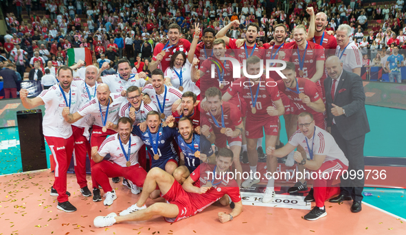 Reprezentacja Polski during the Medal ceremony for the CEV Eurovolley 2021, in Katowice, Poland, on September 19, 2021. 