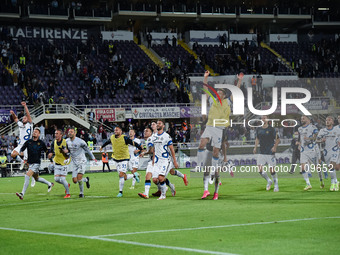 Players of FC Internazionale celebrate the victory at the end of the Serie A match between ACF Fiorentina and FC Internazionale at Stadio Ar...