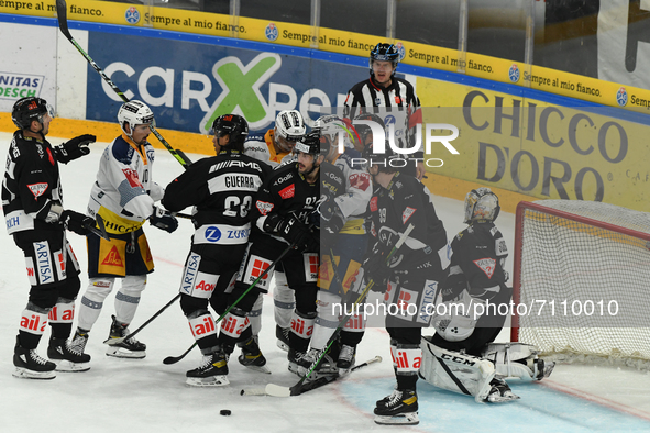 JULIAN WALKER Lugano Hockey and Jérôme Bachofner EV Zug  HC Lugano Vs. EV Zug National League season 2021/2022 on 21 September 2021 in Corne...