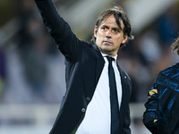Simone Inzaghi manager of FC Internazionale greets his supporters during the Serie A match between ACF Fiorentina and FC Internazionale at S...