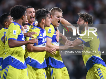 Matthijs de Ligt of FC Juventus celebrates with his teammates after scoring third goal during the Serie A match between Spezia Calcio and FC...
