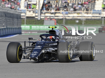 10 GASLY Pierre (fra), Scuderia AlphaTauri Honda AT02, action during the Formula 1 VTB Russian Grand Prix 2021, 15th round of the 2021 FIA F...