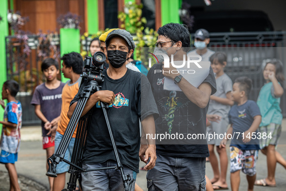 Making a short film entitled ''Rojak'' Directed by CONRAD with Director of Photography TUNGGUL RAJASA in the Lenteng Agung area, South Jakar...