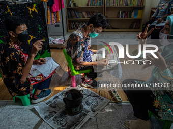 Batik activity by children with special needs, small and medium businesses in southern Tangerang, on October 2, 2021. This activity is in co...