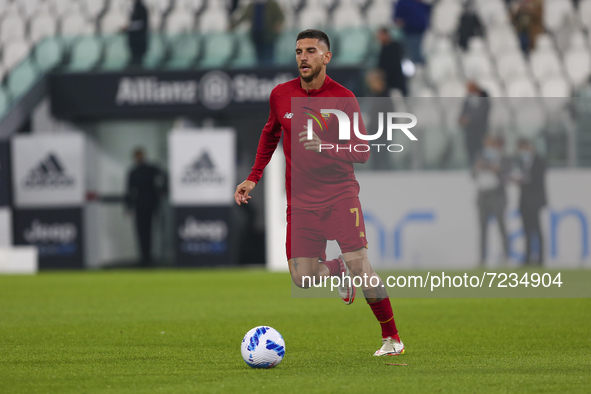 Lorenzo Pellegrini of AS Roma during the match between Juventus FC and AS Roma on October 17, 2021 at Allianz Stadium in Turin, Italy. Juven...