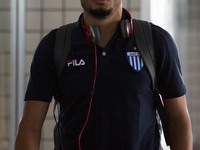 Florianópolis/SC - 08/12/2015 - Player Adriano of Avai in Hercílio Luz International Airport, for shipment to the city of Campinas, where he...
