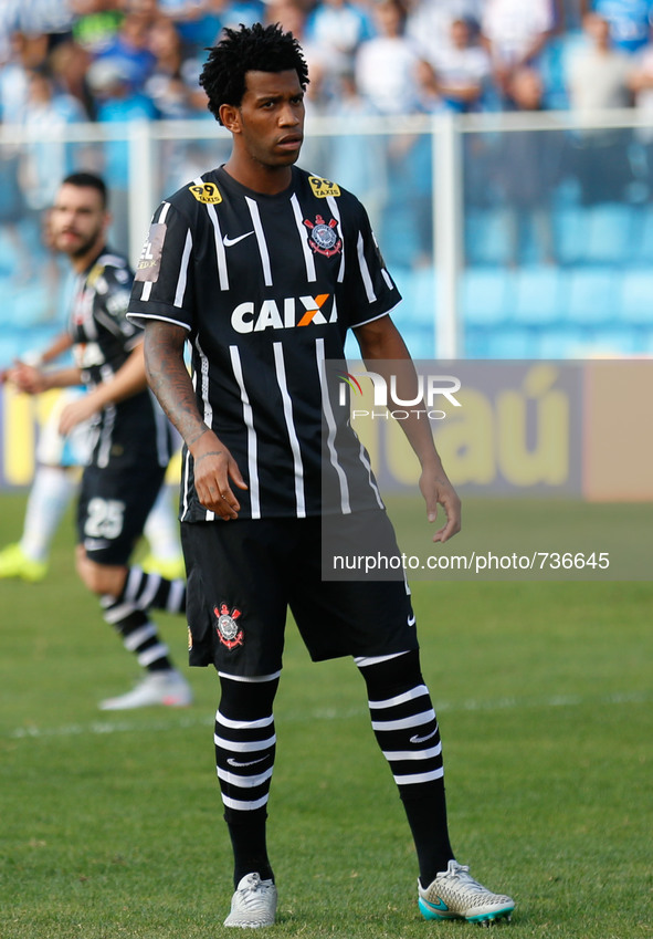 Florianópolis/SC - 08/16/2015 - Gil from Corinthians, from 19th round of Brazilian Soccer Championship 2015. Photo: Fernando Remor 