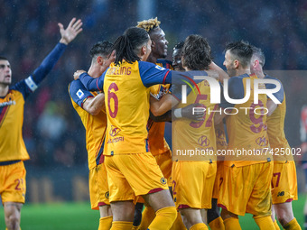 Team Roma, celebrates after scoring a goal during the italian soccer Serie A match Genoa CFC vs AS Roma on November 21, 2021 at the Luigi Fe...