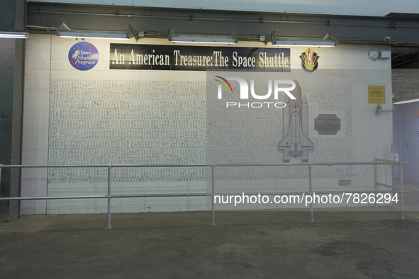 In a Tribute to the Space Shuttle Program from 1981 to 2011, this interior wall of the Vehicle Assembly Building (VAB) at Kennedy Space Cent...
