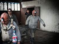 An accident occur in a mine next to Donetsk, killing 7 minors and many wounded, on April 11, 2014. (