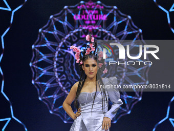  A model display designer collection during the Jaipur Couture Fashion Show 2022 -Season 10th, in Jaipur , Rajasthan, India, April 07,2022....