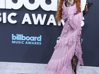 English singer Florence Welch of Florence + the Machine wearing Gucci arrives at the 2022 Billboard Music Awards held at the MGM Grand Garde...