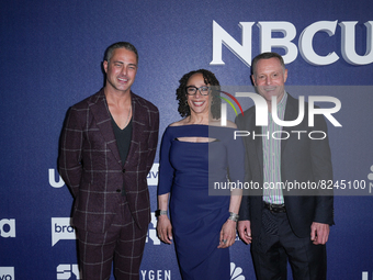 NEW YORK, NEW YORK - MAY 16: (L-R) Taylor Kinney, S. Epatha Merkerson and Jason Beghe attend the 2022 NBCUniversal Upfront at Mandarin Orien...