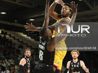 Vincent Laron Sanford (Carpegna Prosciutto Pesaro) during game 2 of the quarter-finals of the championship playoffs
Italian basketball s...